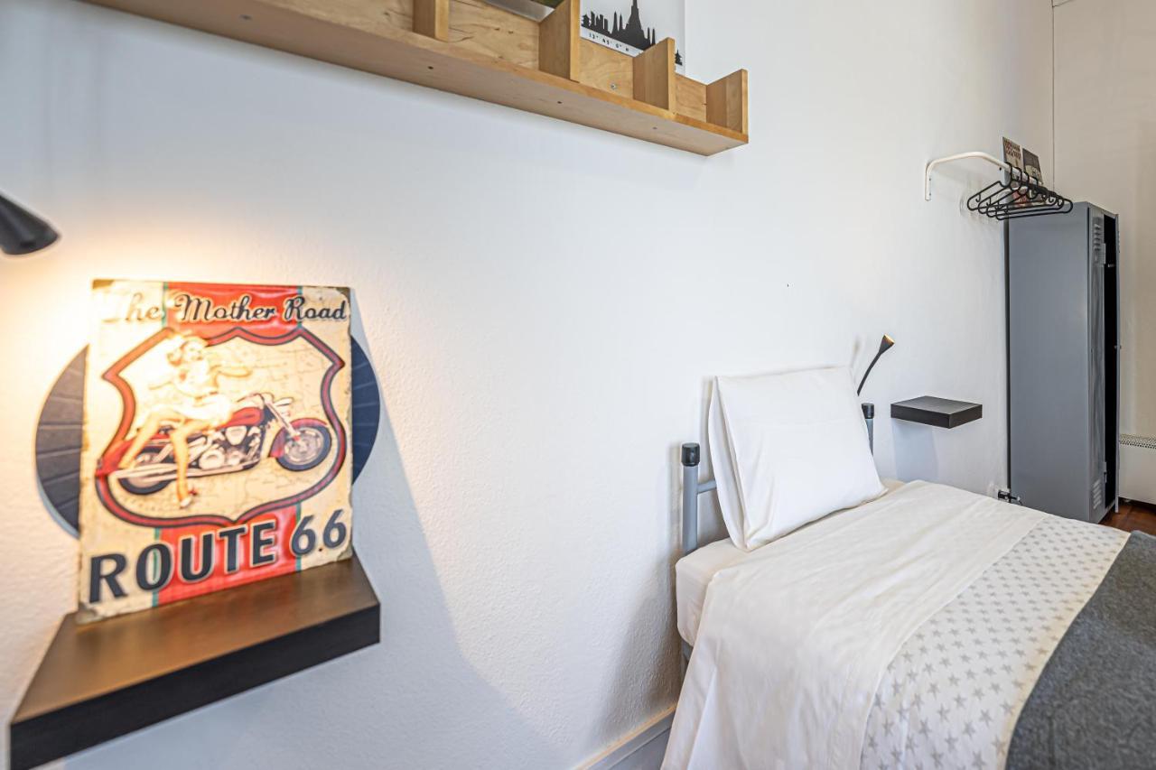 Dona Amelia Hostel Abrantes Buitenkant foto