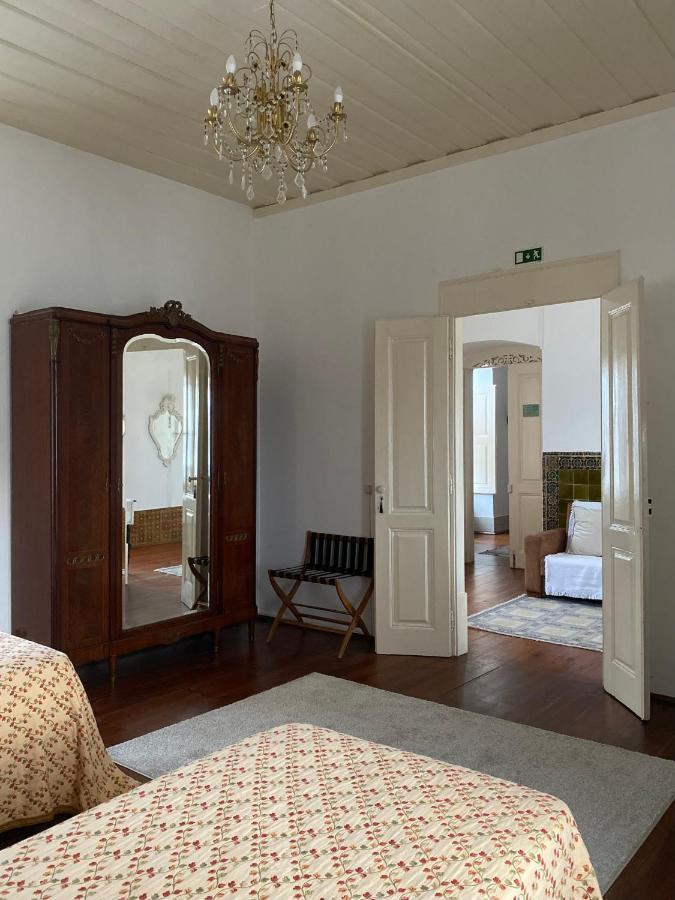 Dona Amelia Hostel Abrantes Buitenkant foto